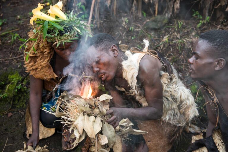 Mahinga-Batwa-Fire-Ceremony-MtGahinda